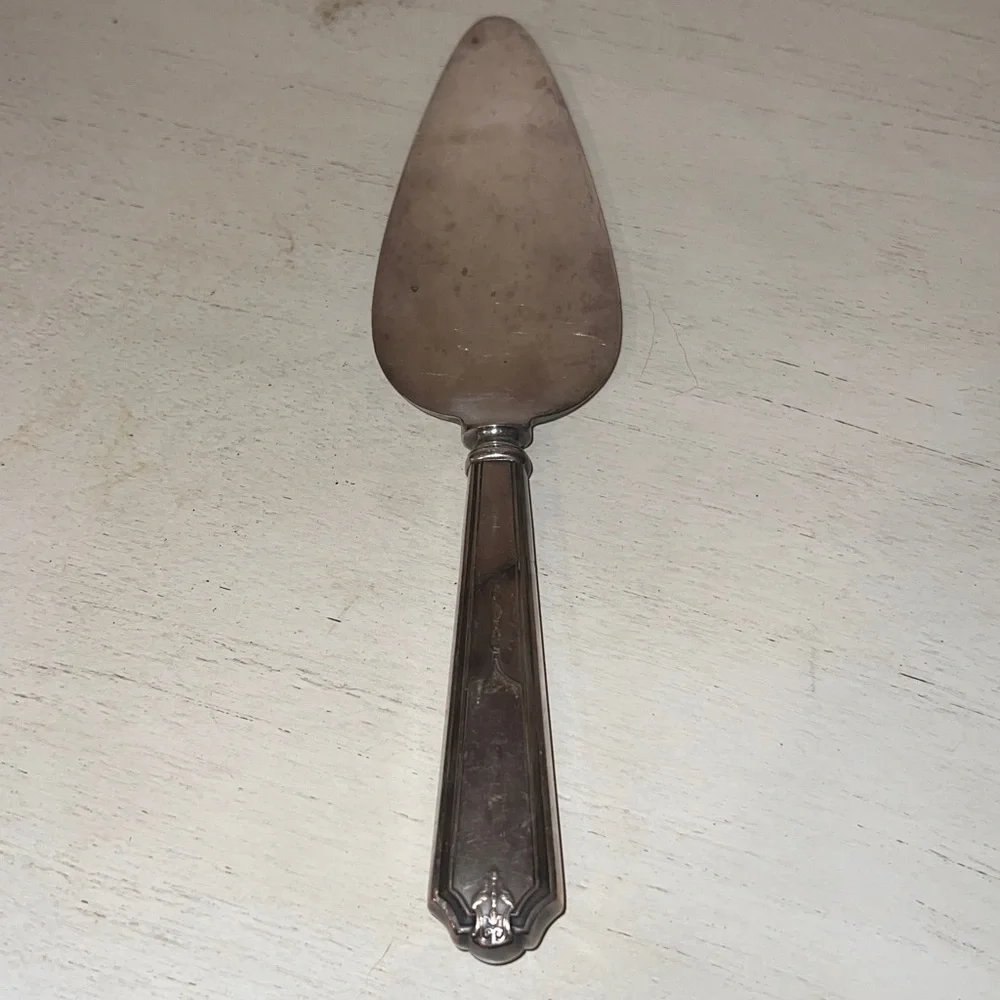 Antique Victorian Sterling Silver pie or cake server